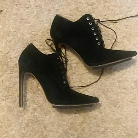 L.A.M.B. designer lace up black stiletto booties - Picture 8 of 8